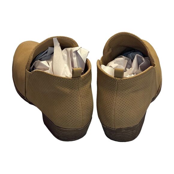 Rampage Tesla Women's Tan Stacked Cuban Heel Perforated Ankle Bootie Size US 10M - Picture 5 of 8